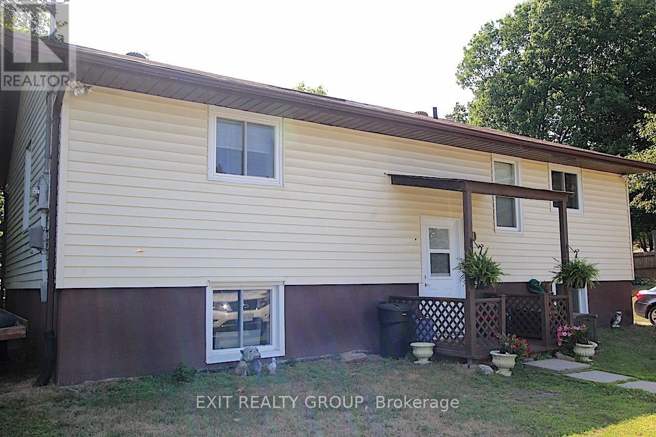 80 Rollins Street, Madoc, Ontario  K0K 2K0 - Photo 2 - X12270903