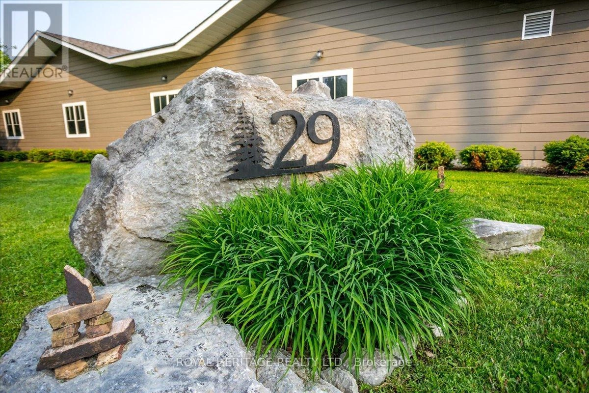 111 - 29 Lakewood Crescent, Kawartha Lakes, Ontario  K0M 1A0 - Photo 2 - X12200114