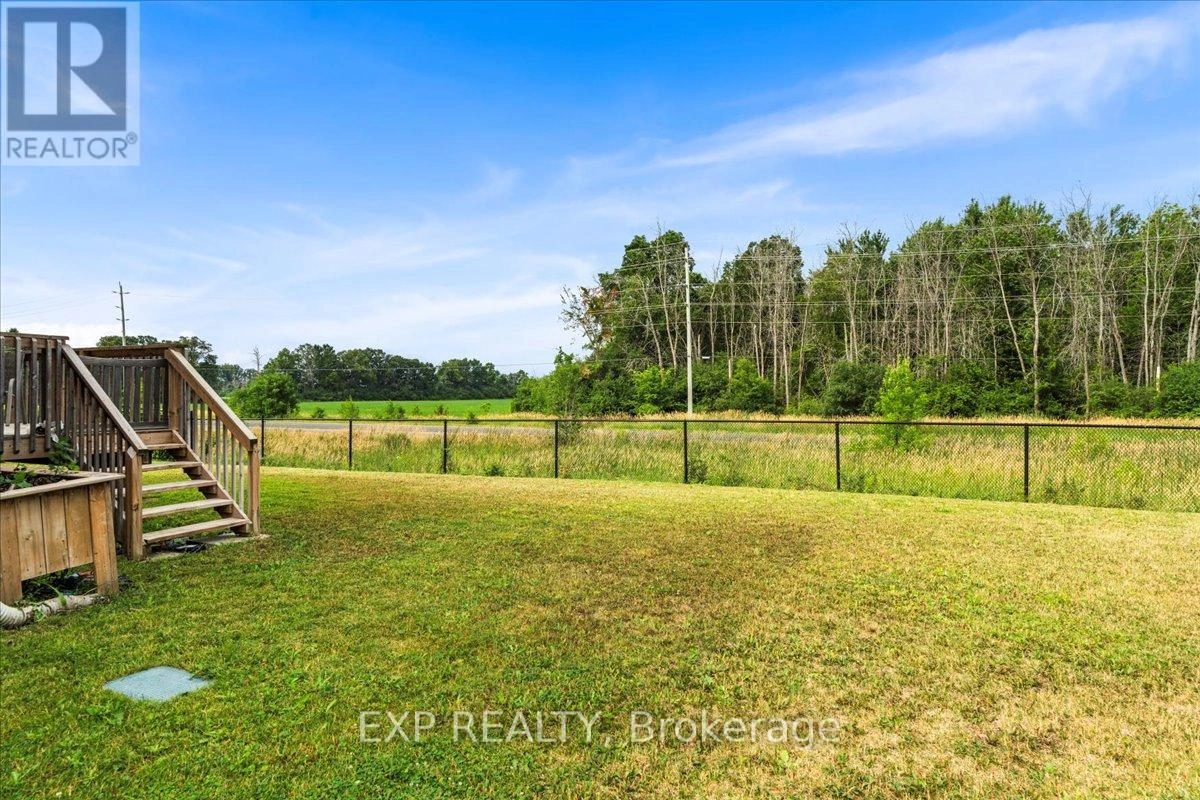 22 Farmington Crescent, Belleville, Ontario  K8N 0J8 - Photo 3 - X12272198