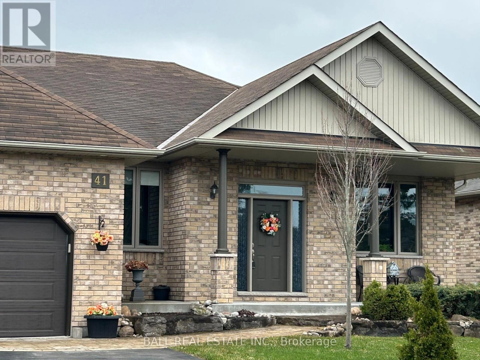 41 South Harbour Drive, Kawartha Lakes, Ontario  K0M 1A0 - Photo 3 - X12270847
