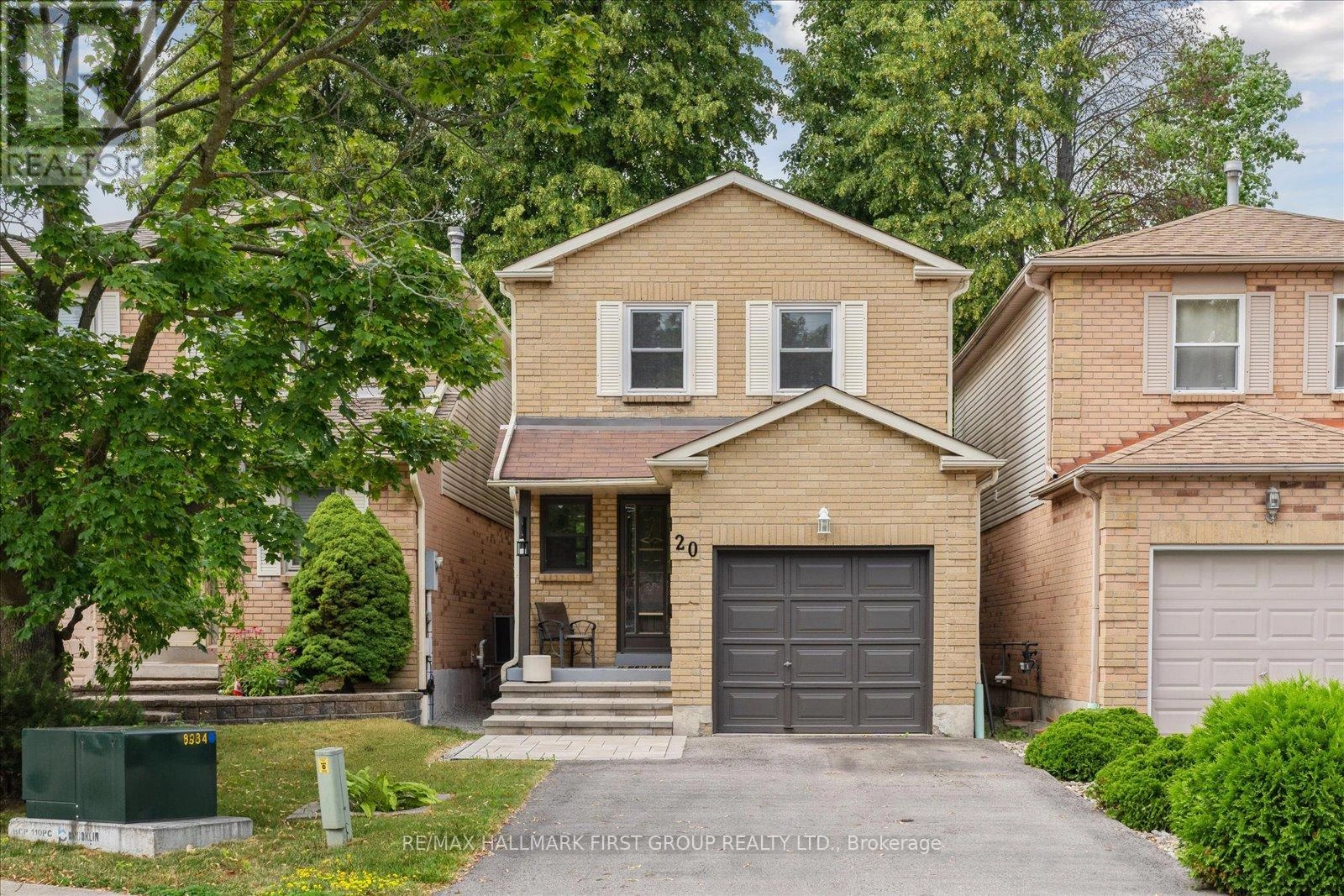 20 Schilling Court, Whitby, Ontario  L1N 8X7 - Photo 1 - E12272586