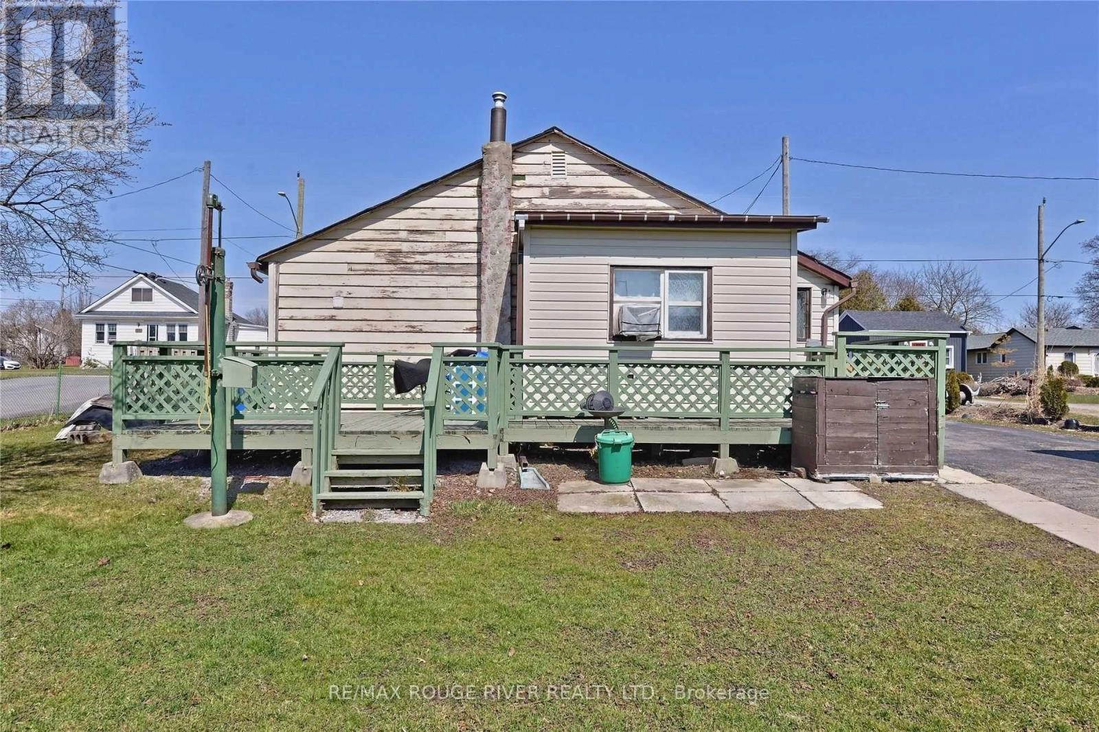 24 Hunt Street, Clarington, Ontario  L1C 2W7 - Photo 2 - E12272654