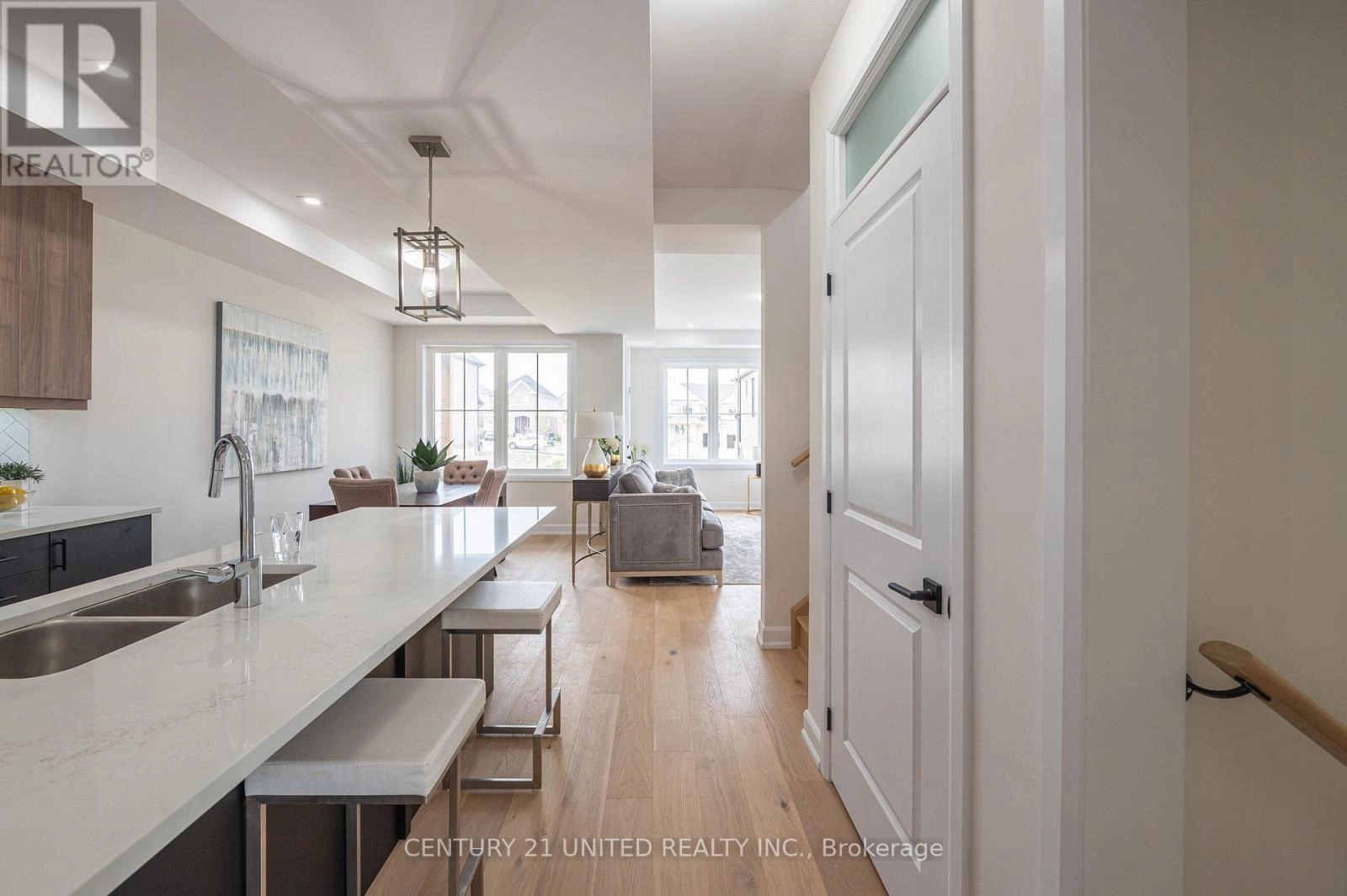 303 Mullighan Gardens, Peterborough North, Ontario  K0K 0G3 - Photo 3 - X12272577