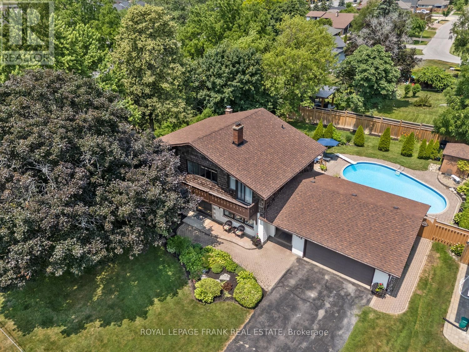 848 Swiss Heights, Oshawa, Ontario  L1K 2A9 - Photo 3 - E12272902