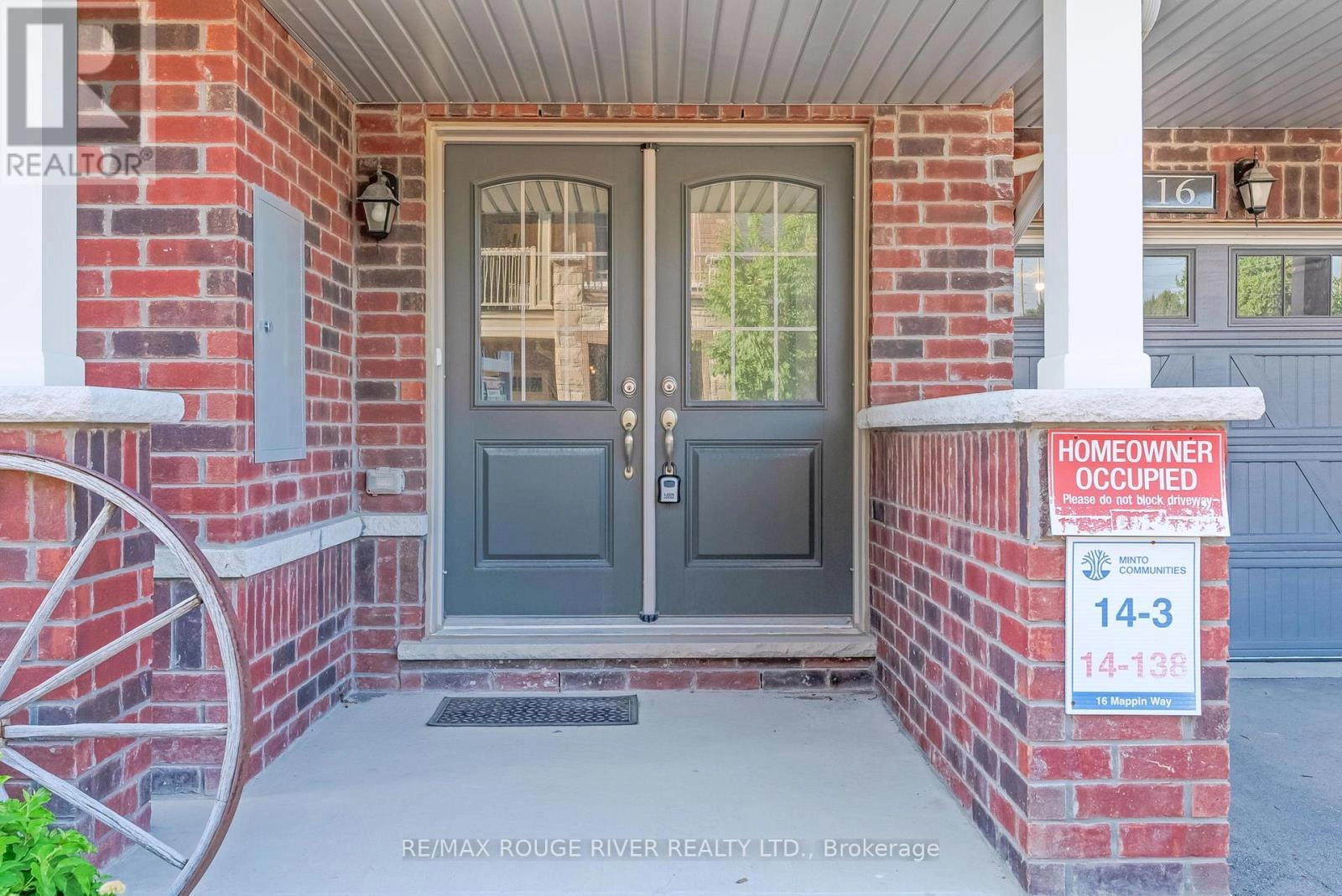 16 Mappin Way, Whitby, Ontario  L1R 0R4 - Photo 2 - E12273563