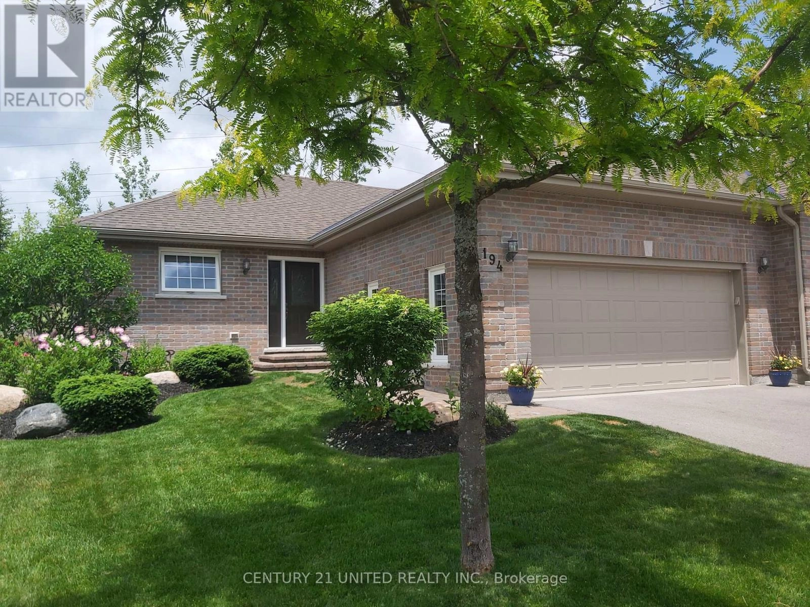 194 - 301 Carnegie Avenue, Peterborough North, Ontario  K9L 0G1 - Photo 1 - X12273806