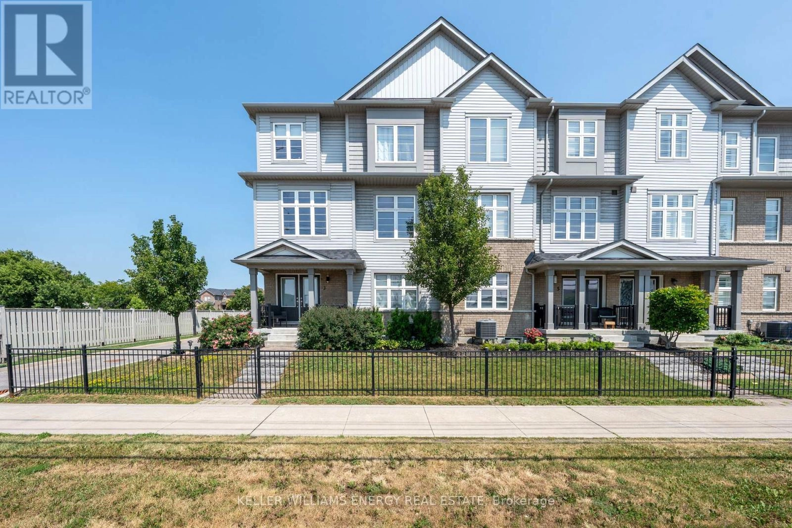 3 Cornerside Way, Whitby, Ontario  L1M 0L8 - Photo 1 - E12273848