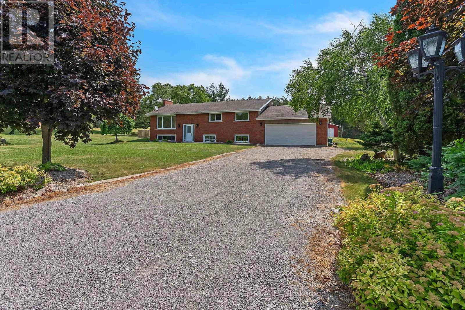 42 Roslin Road, Belleville, Ontario  K0K 2Y0 - Photo 3 - X12274782