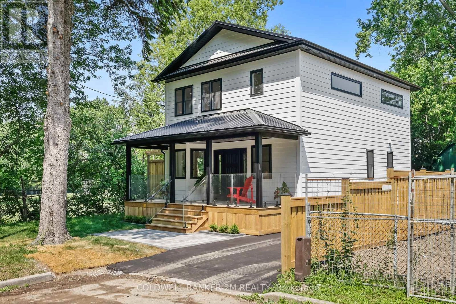 128 Buckingham Avenue, Oshawa, Ontario  L1G 2K5 - Photo 3 - E12275088