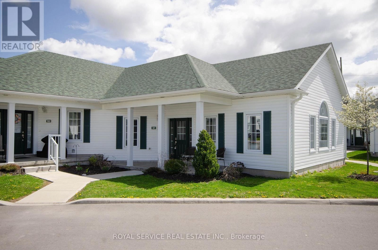 501 - 300 Croft Street, Port Hope, Ontario  L1A 0E1 - Photo 3 - X12275164