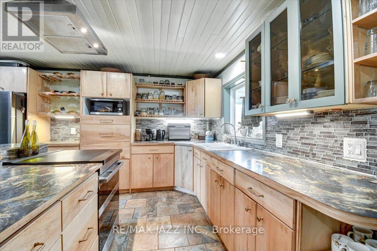 16983 Highway 62, Madoc, Ontario  K0K 1Y0 - Photo 3 - X12275233