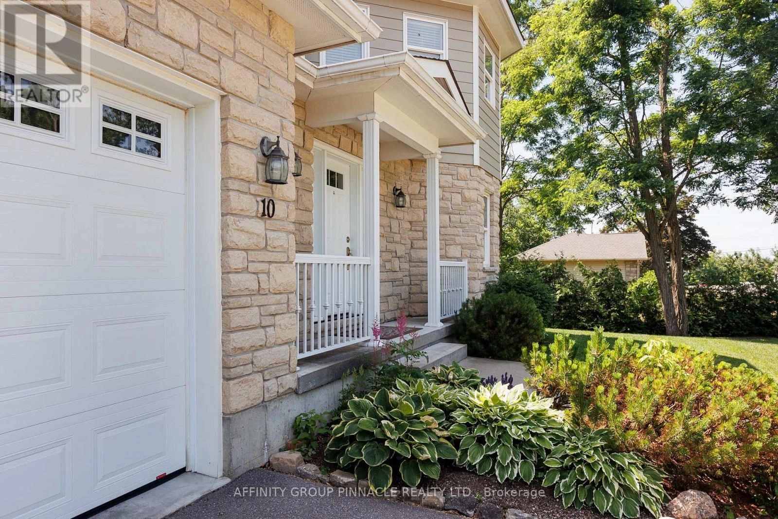 10 Deane Street, Kawartha Lakes, Ontario  K0M 1N0 - Photo 3 - X12275633