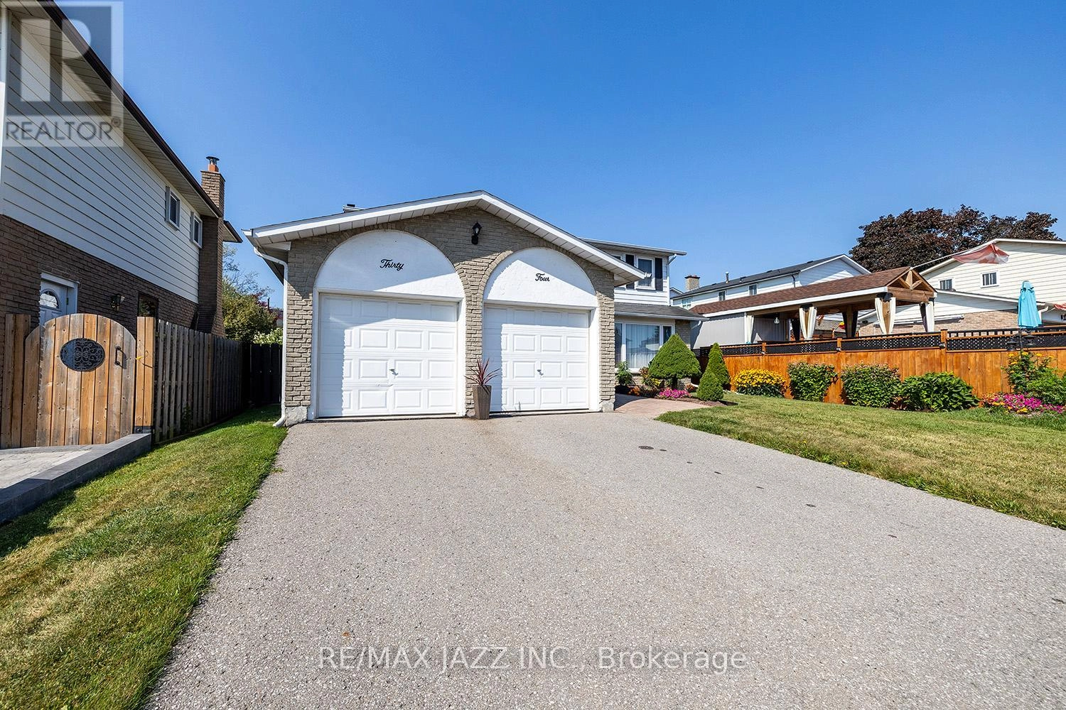34 Rhonda Boulevard, Clarington, Ontario  L1C 3W5 - Photo 3 - E12275729
