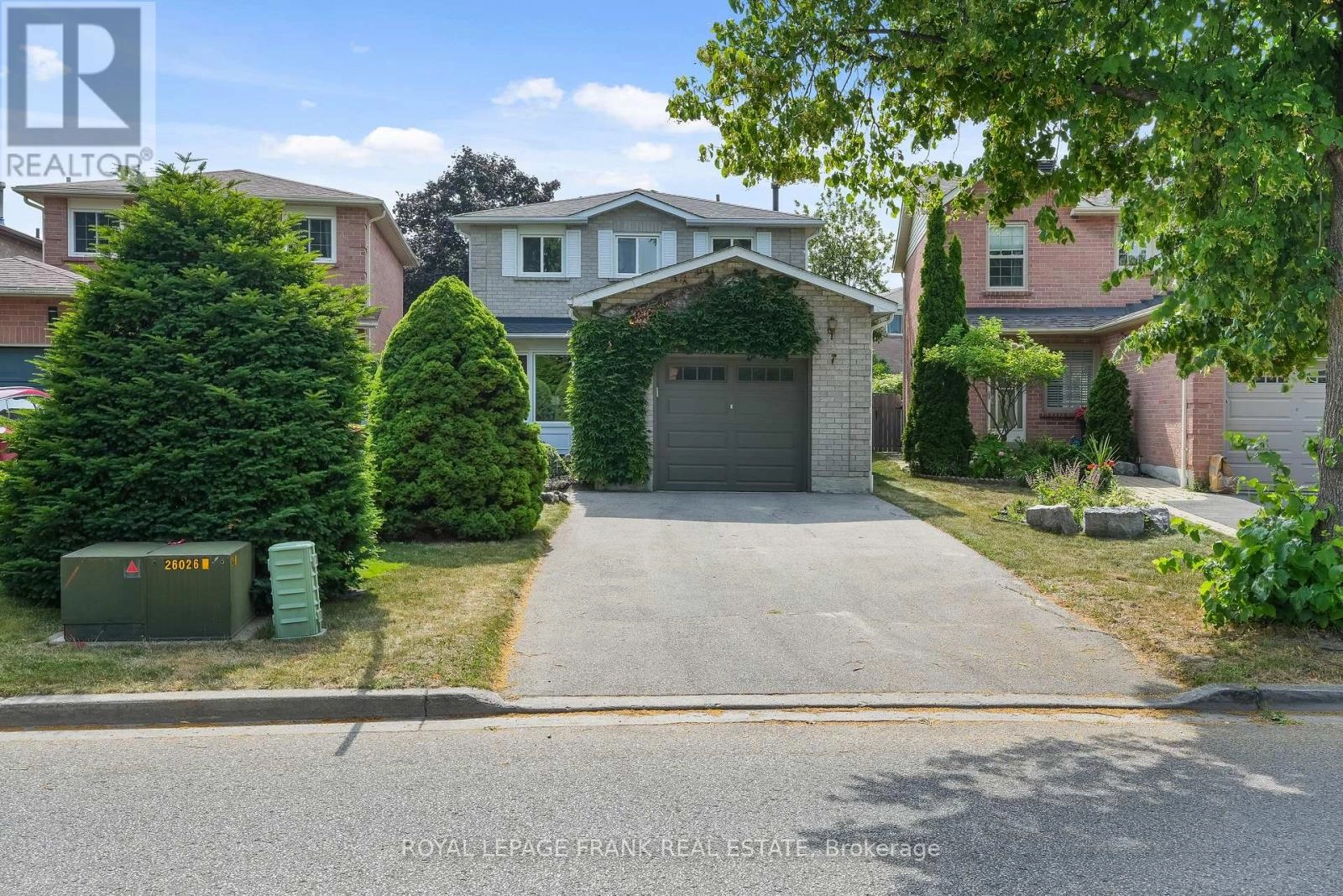 46 Ventris Drive, Ajax, Ontario  L1T 1T8 - Photo 2 - E12275940