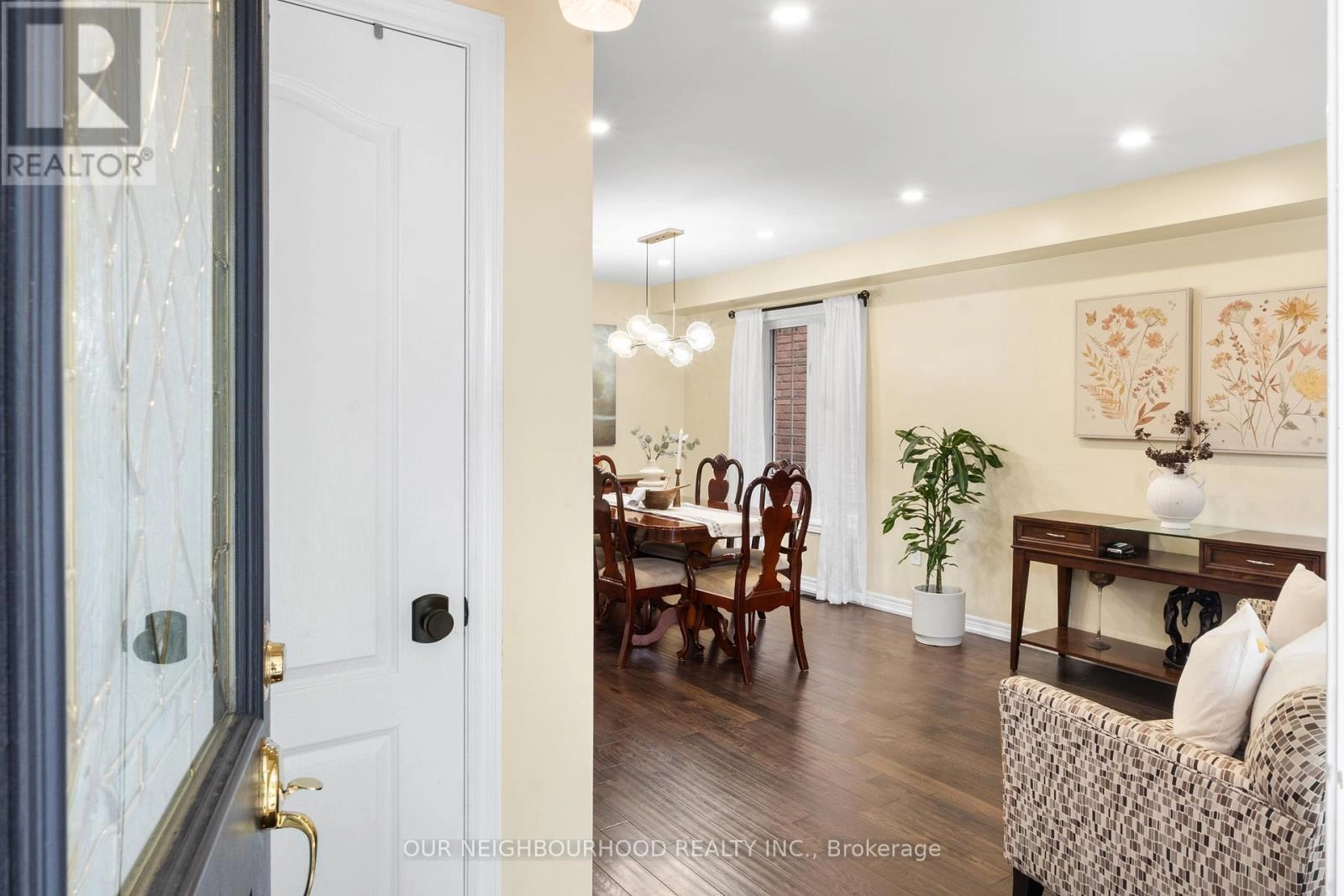862 Audley Road S, Ajax, Ontario  L1Z 1M4 - Photo 3 - E12276029