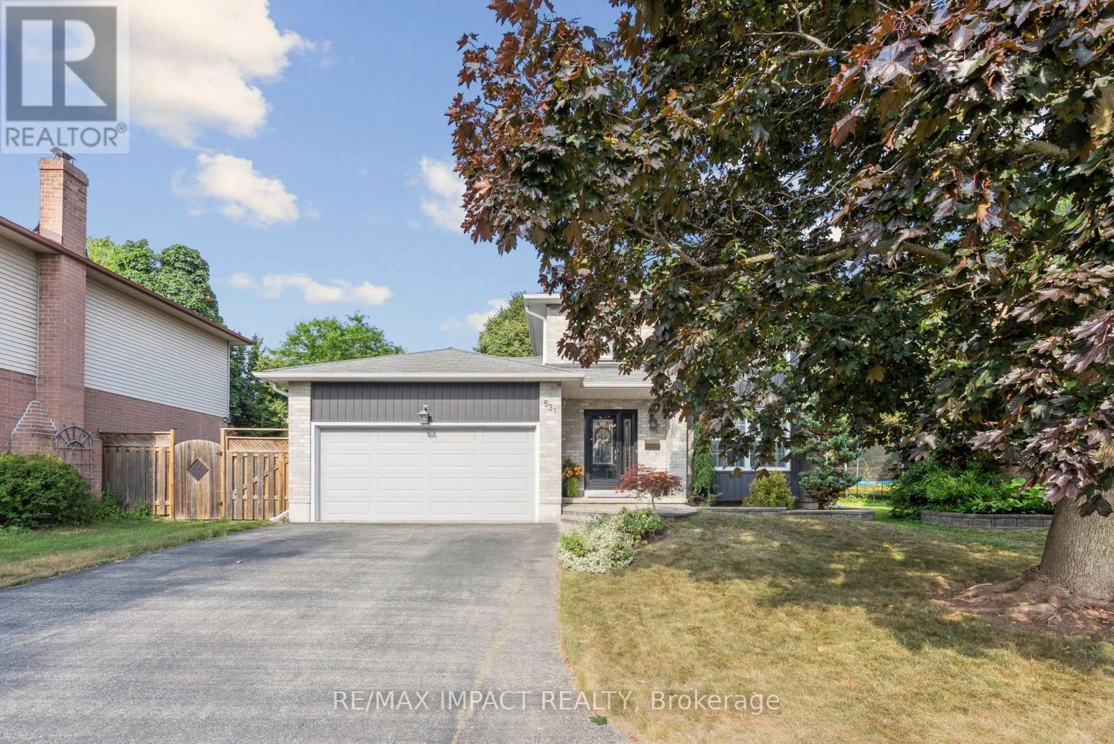 531 Crimson Court, Oshawa, Ontario  L1J 8E2 - Photo 3 - E12276363