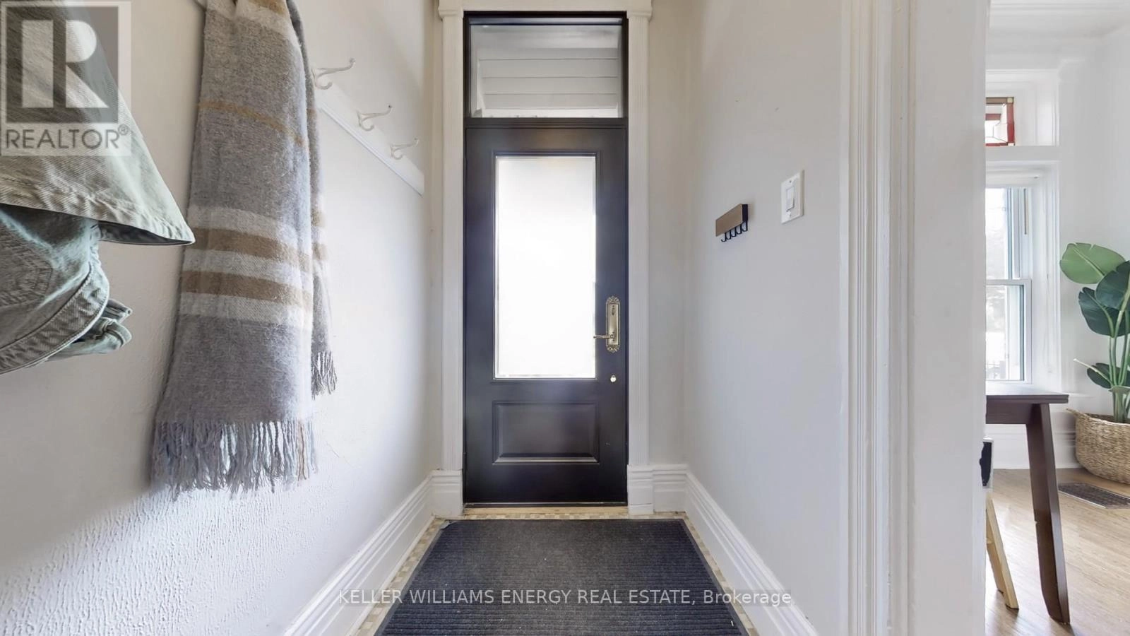 511 Perth Avenue, Toronto, Ontario  M6N 2W6 - Photo 2 - W12276708