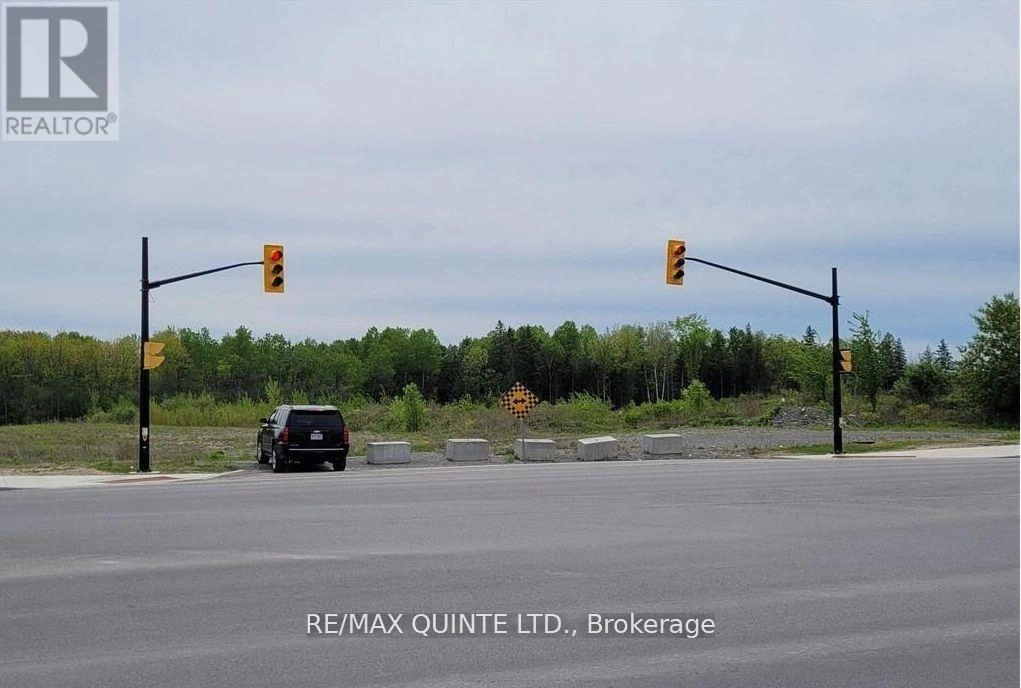 375 Bell Boulevard, Belleville, Ontario  K8P 5H9 - Photo 1 - X12276764