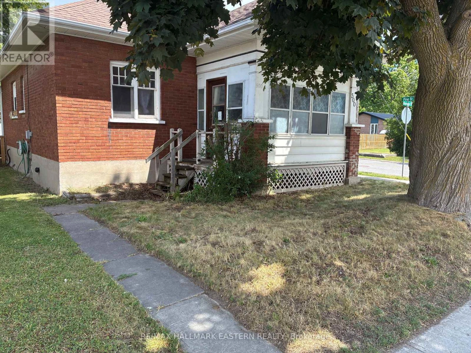 500 Romaine Street, Peterborough Central, Ontario  K9J 2C9 - Photo 2 - X12154425