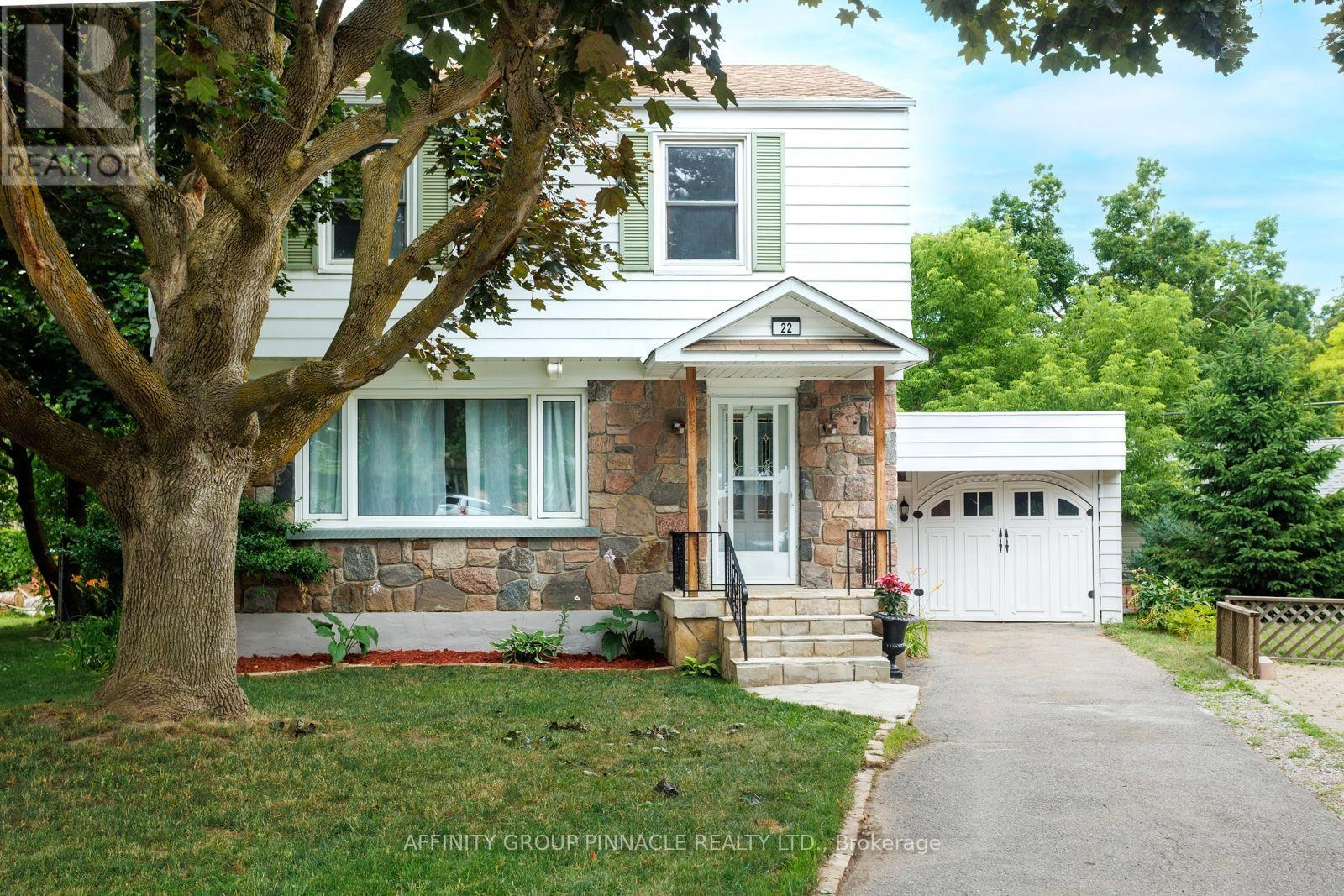 22 Sunset Court, Kawartha Lakes, Ontario  K9V 2S1 - Photo 2 - X12276934