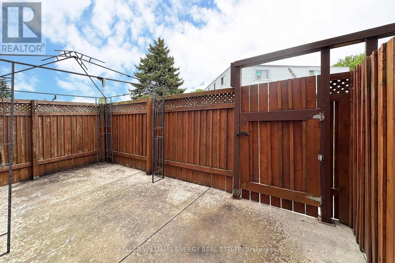 1 - 743 Cypress Avenue, Oshawa, Ontario  L1H 2X2 - Photo 3 - E12277108