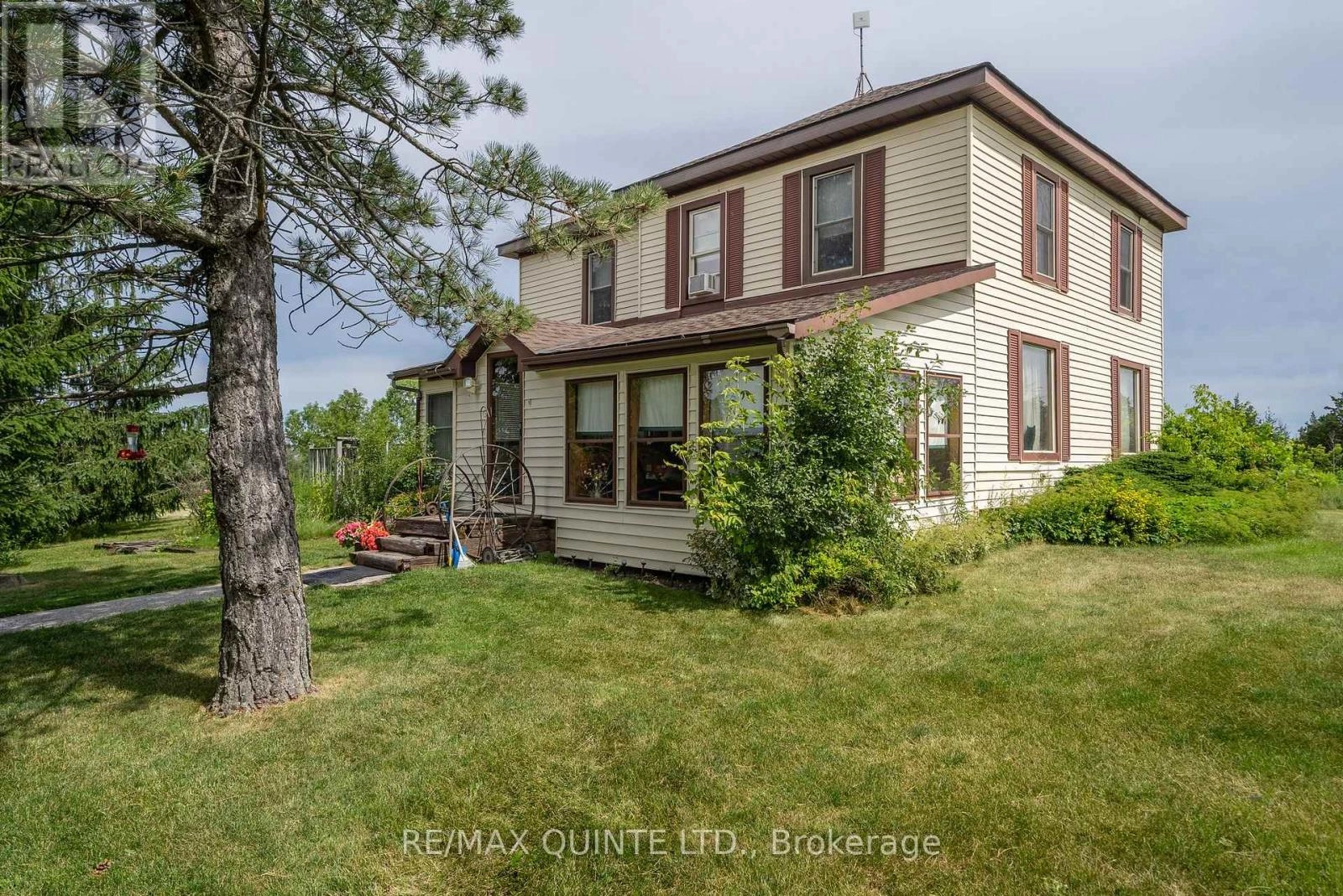 595 Elmbrook Road, Prince Edward County, Ontario  K0K 2T0 - Photo 1 - X12277073
