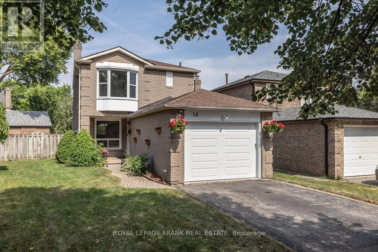 15 Radford Drive, Ajax, Ontario  L1T 2H8 - Photo 3 - E12277339
