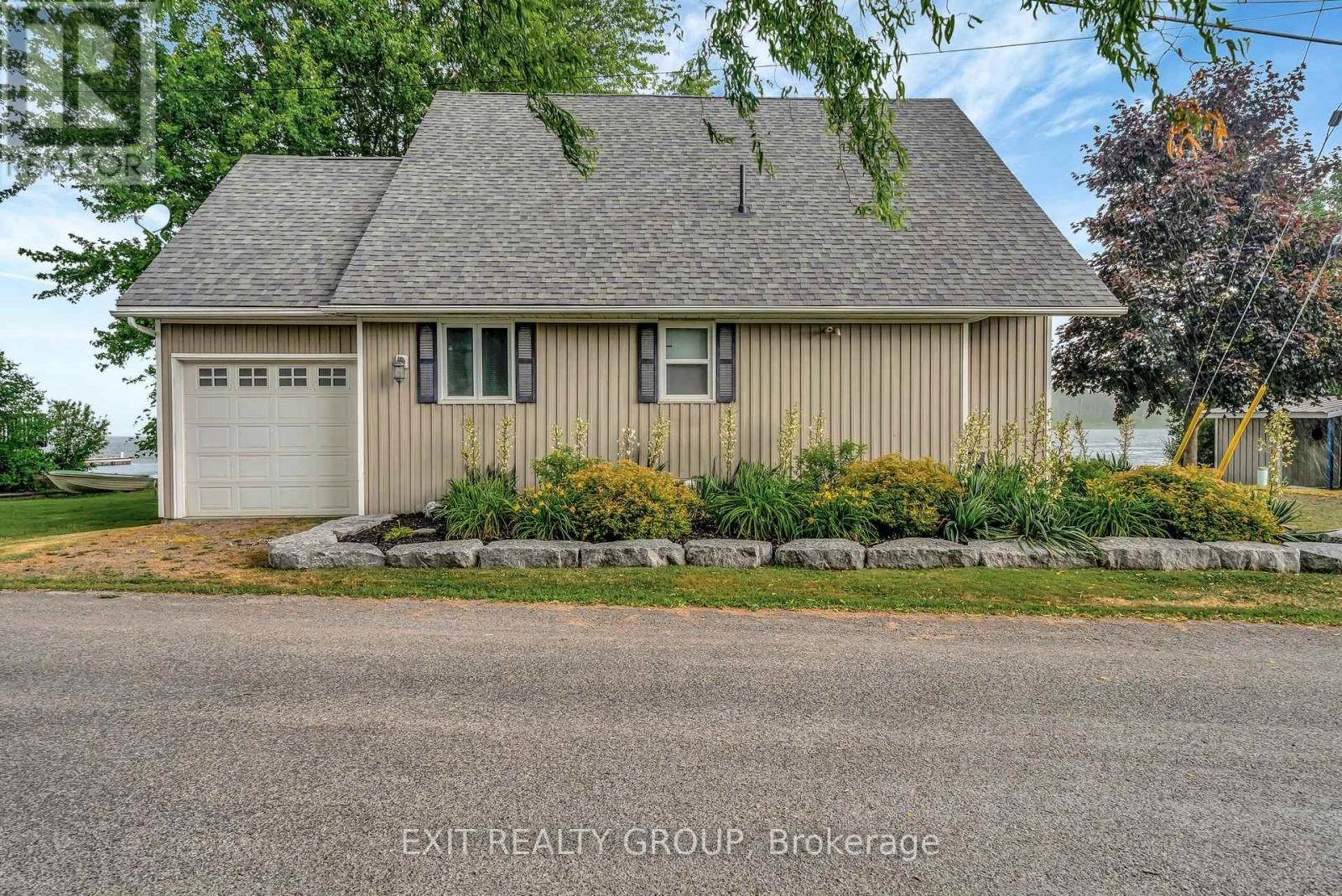 8 Rose Street, Quinte West, Ontario  K0K 2C0 - Photo 3 - X12277428