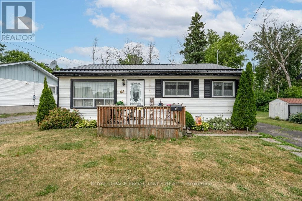 48 Kidd Avenue, Quinte West, Ontario  K8V 2C7 - Photo 1 - X12277439