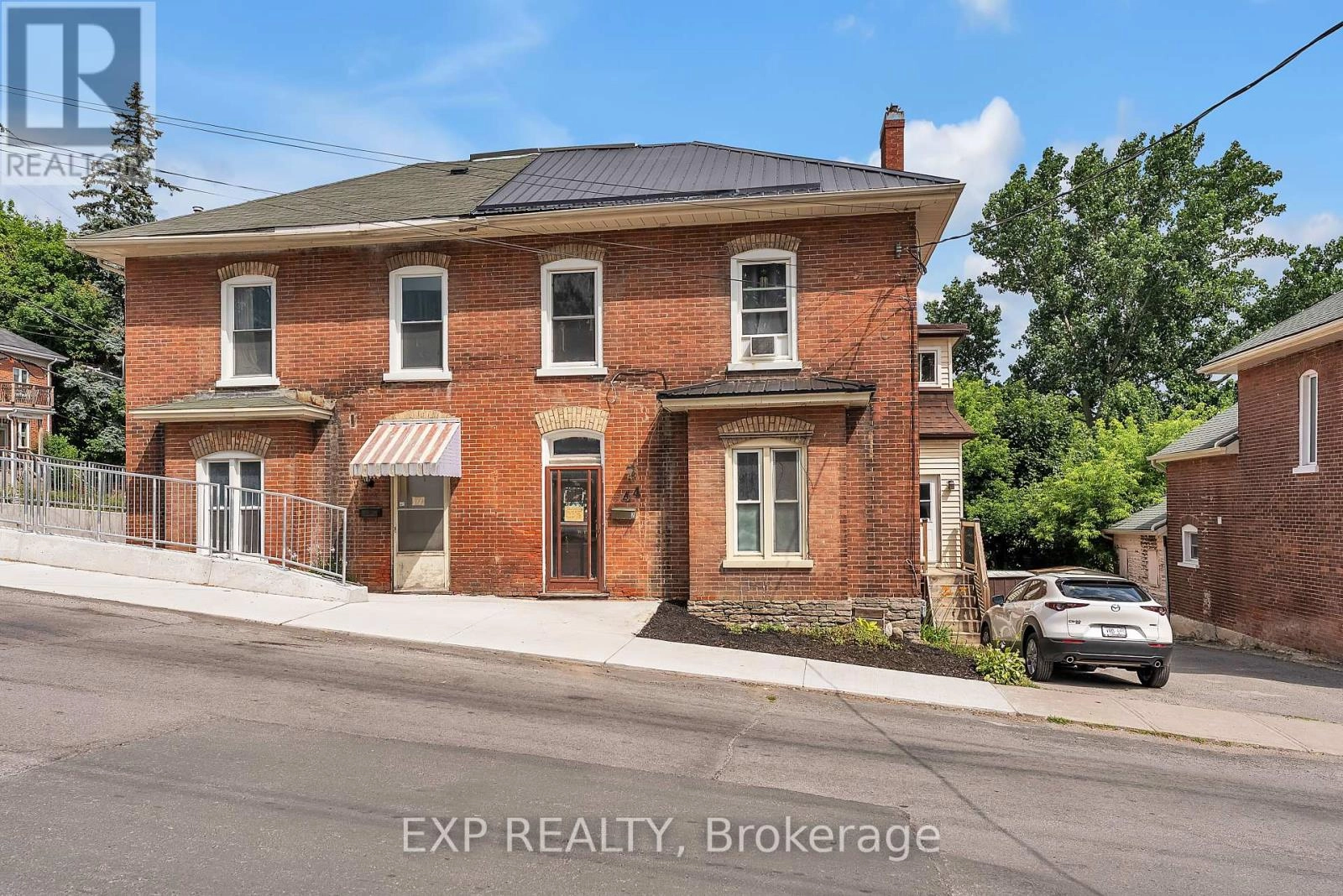 44 Catharine Street, Belleville, Ontario  K8P 1L5 - Photo 1 - X12277455