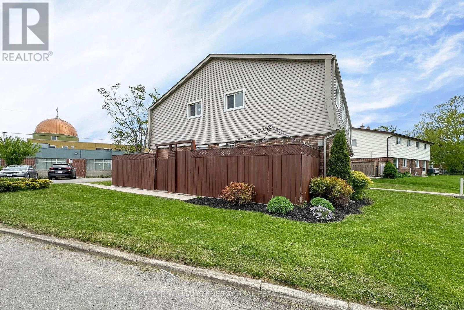 743 Cypress Avenue, Oshawa, Ontario  L1H 2X2 - Photo 2 - E12277542