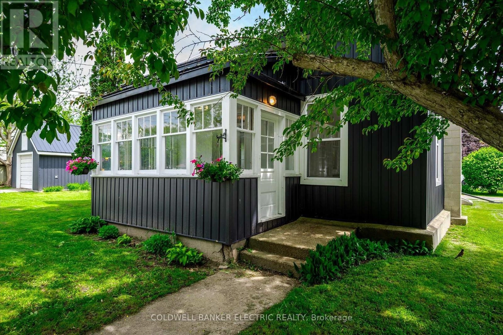 65 Queen Street, Asphodel-Norwood, Ontario  K0L 2V0 - Photo 3 - X12277791
