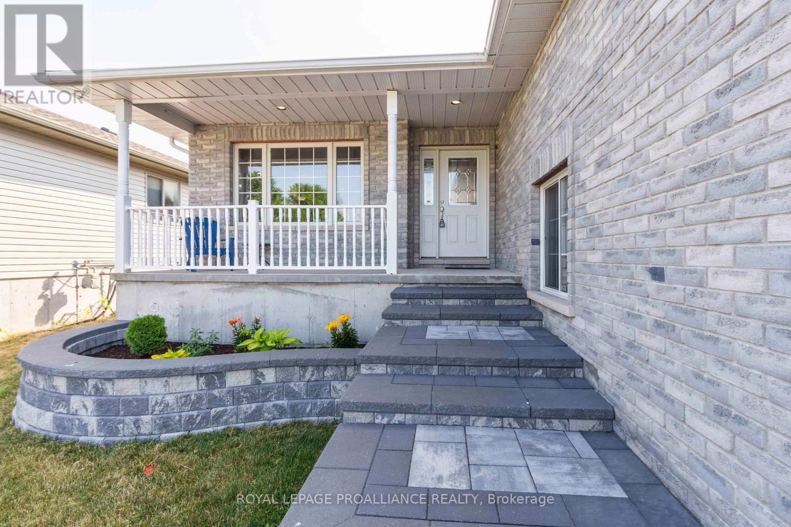 35 Forest Valley Drive, Quinte West, Ontario  K0K 2C0 - Photo 2 - X12278157