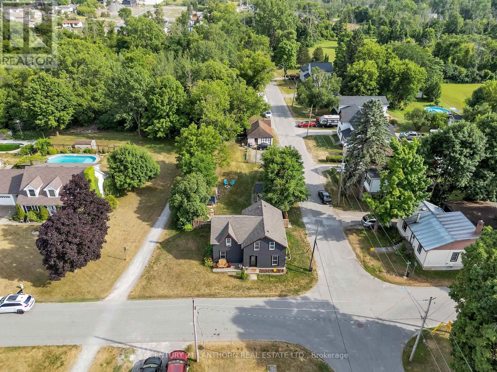 41 Wallace Street, Quinte West, Ontario  K0K 2C0 - Photo 3 - X12278185