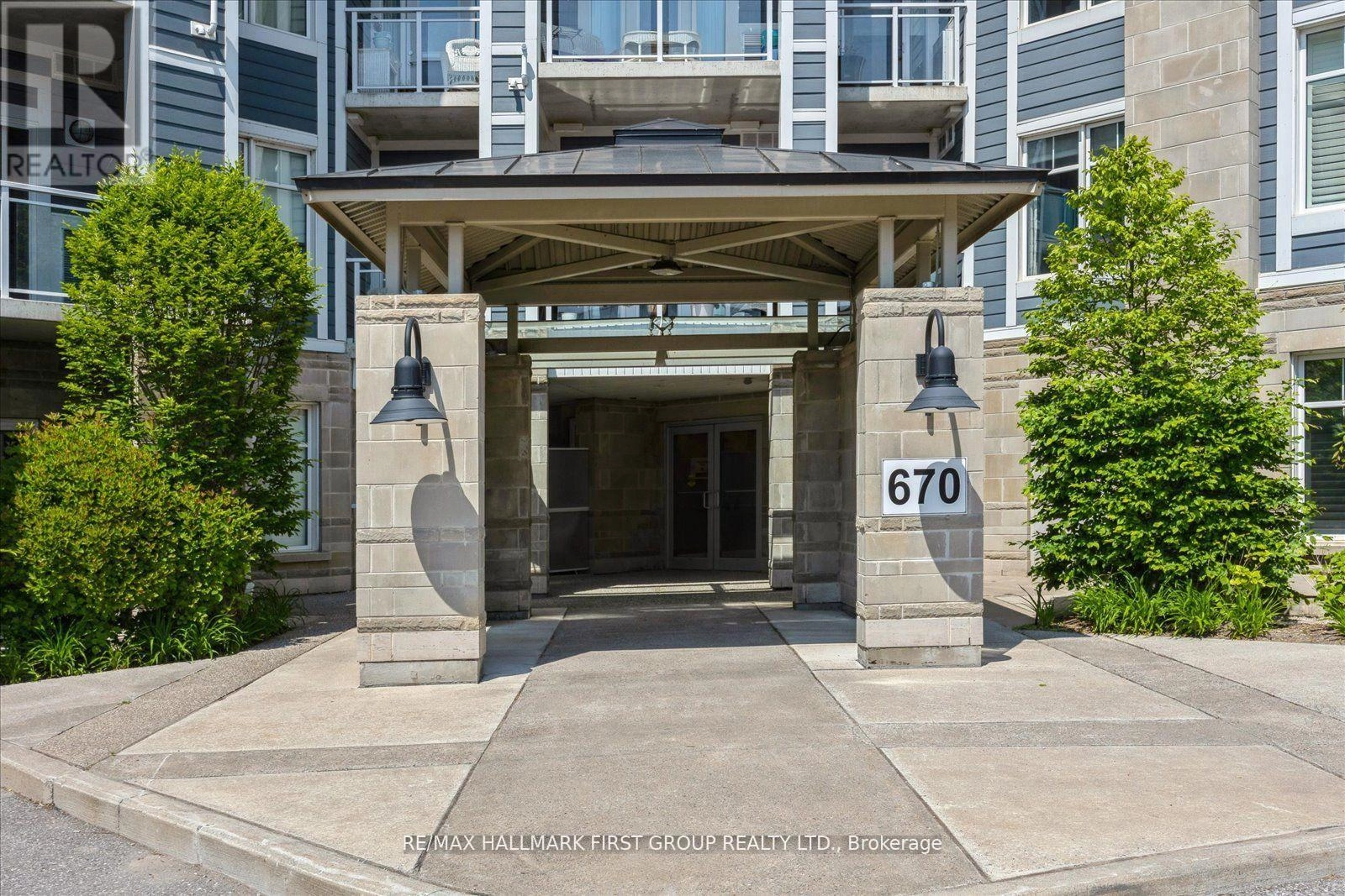 402 - 670 Gordon Street, Whitby, Ontario  L1N 9X4 - Photo 2 - E12278526