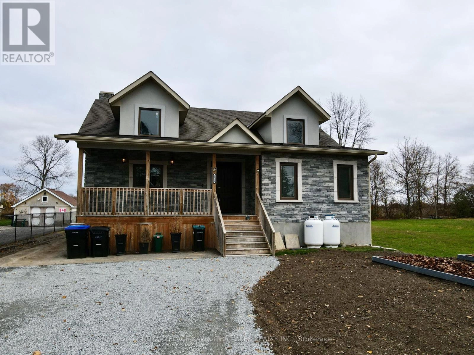 2501 Lakeshore Drive, Ramara, Ontario  L0K 1B0 - Photo 3 - S12278629