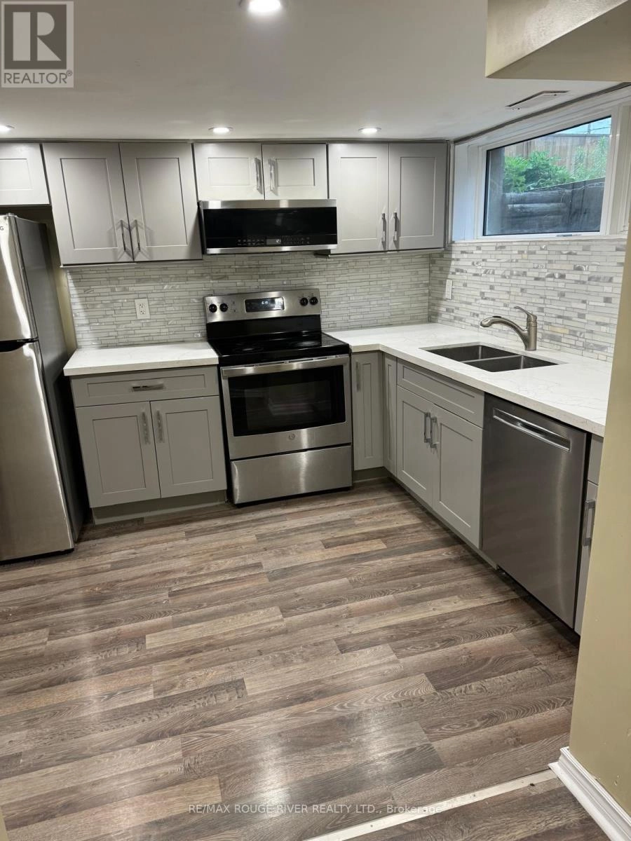 427 Rossland Road W, Oshawa, Ontario  L1J 3G9 - Photo 2 - E12278716