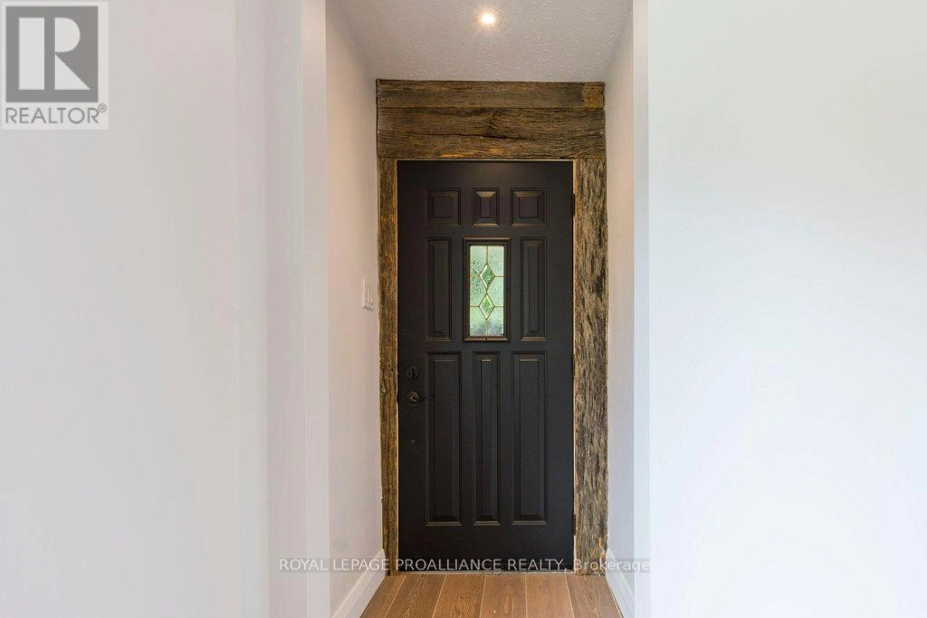 66 Kerr Crescent, Quinte West, Ontario  K8V 2W4 - Photo 3 - X12278494