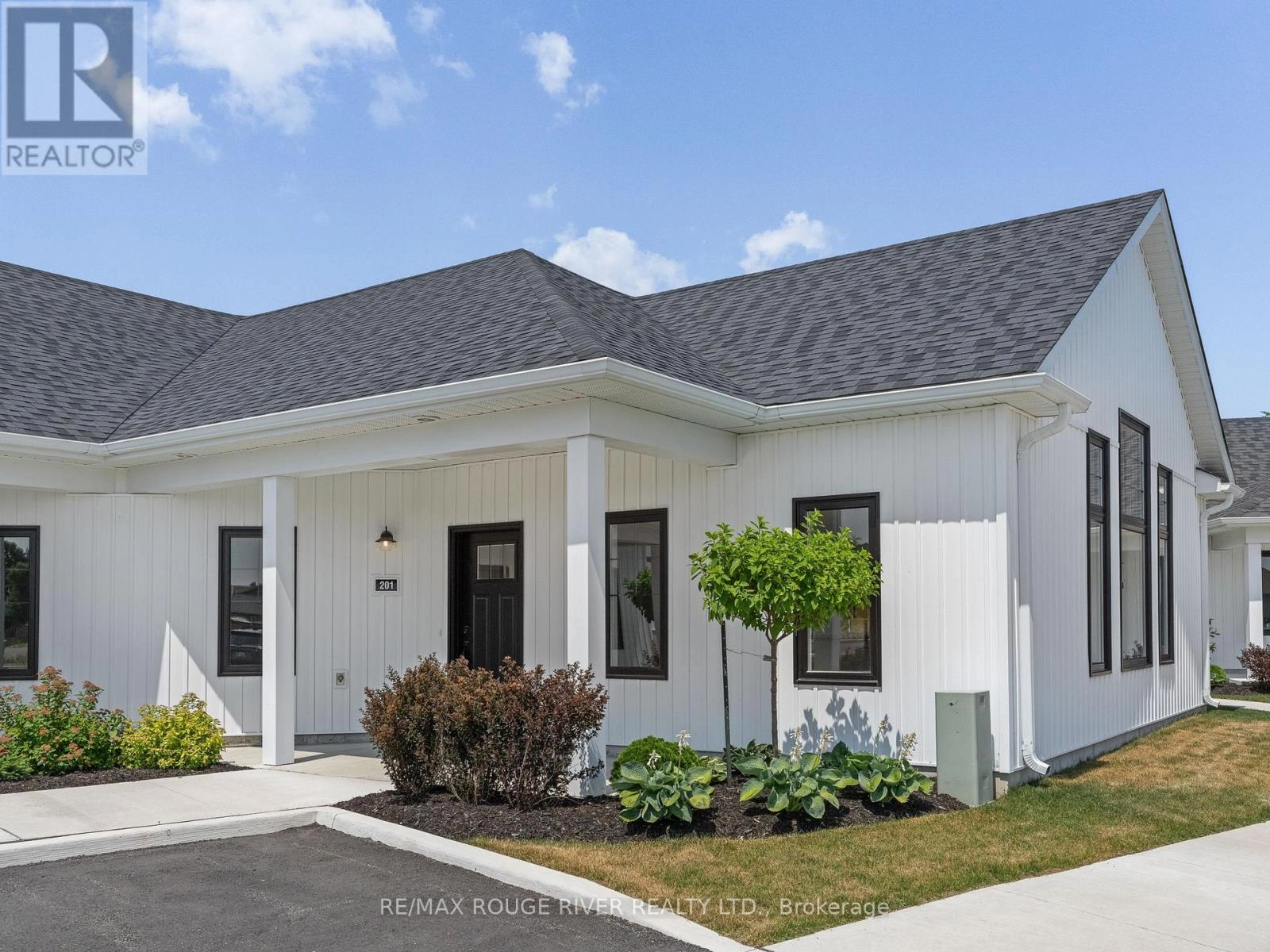 201 - 14 Meadowcreek Drive, Brighton, Ontario  K0K 1H0 - Photo 2 - X12247997