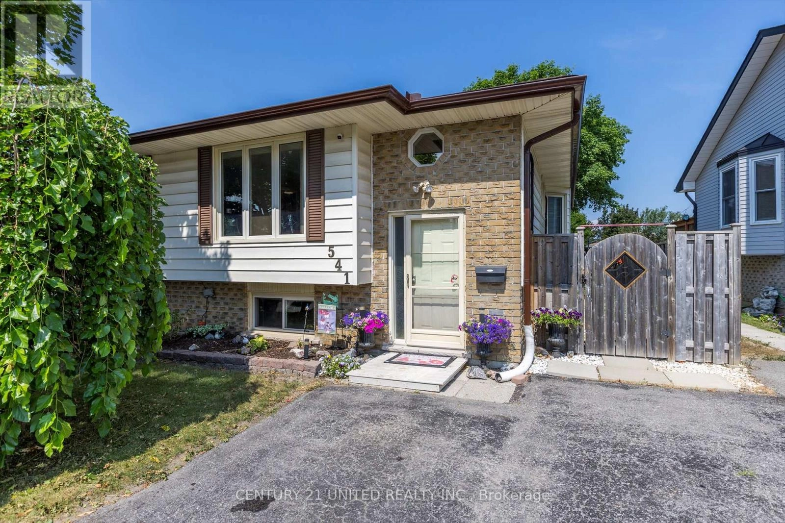 541 Crystal Drive, Peterborough South, Ontario  K9J 8H7 - Photo 1 - X12279695