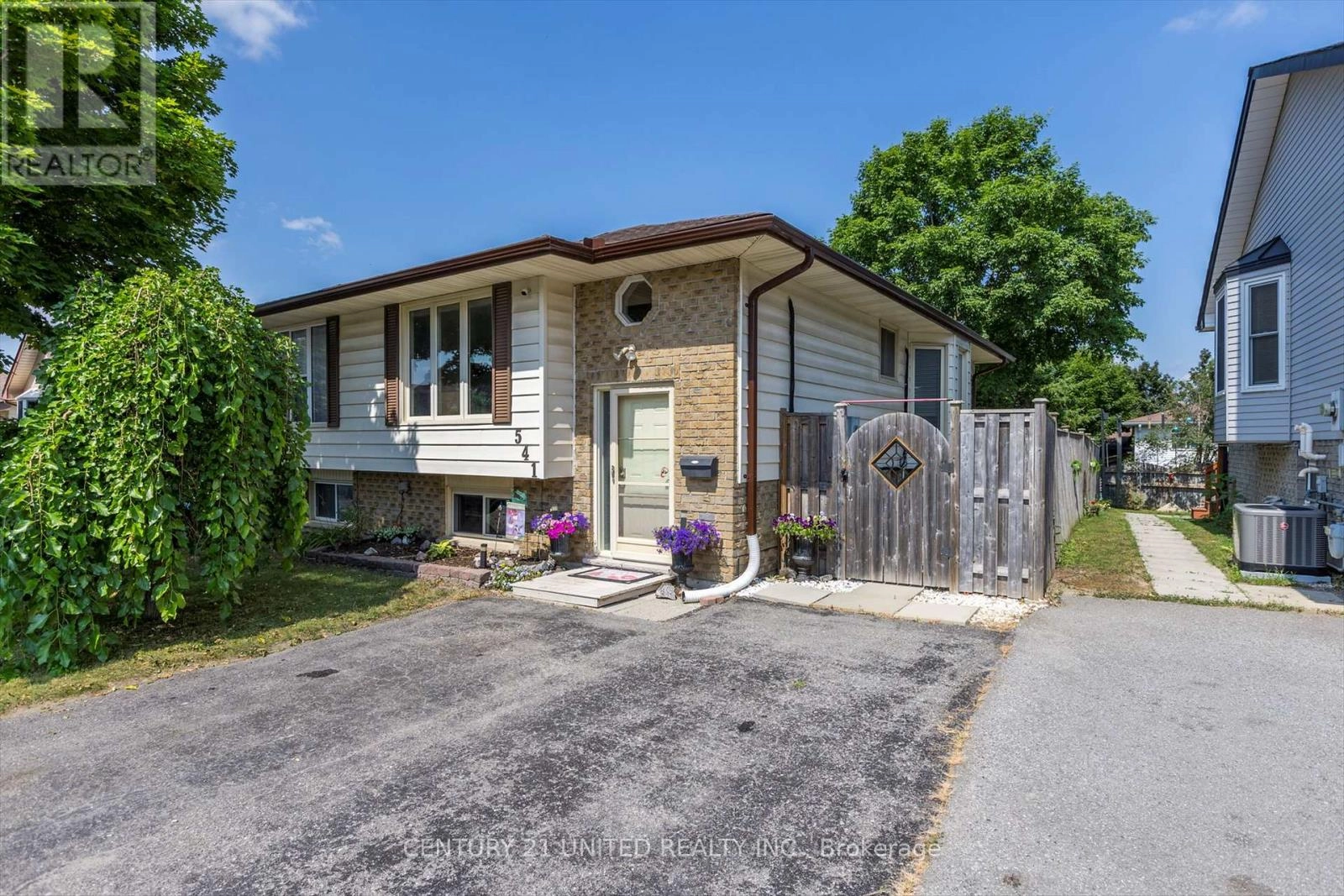 541 Crystal Drive, Peterborough South, Ontario  K9J 8H7 - Photo 2 - X12279695
