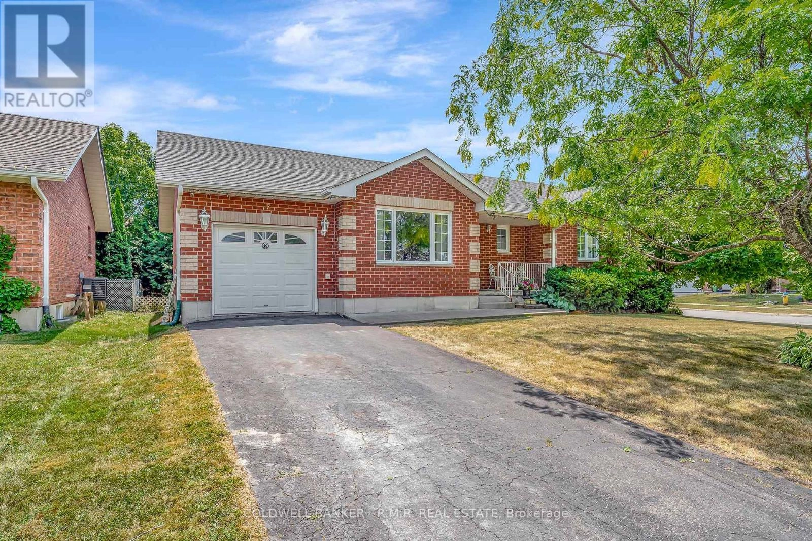 7 Eakins Crescent, Kawartha Lakes, Ontario  K9V 6H8 - Photo 1 - X12280016