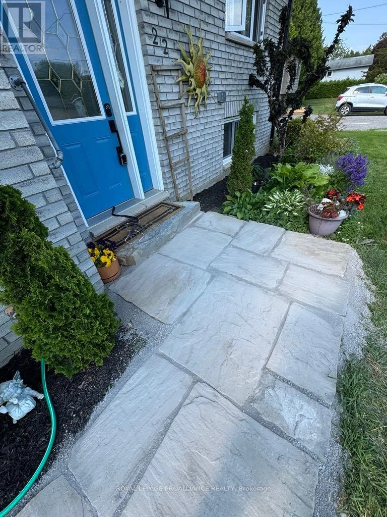 22 Butler Street W, Brighton, Ontario  K0K 1H0 - Photo 2 - X12280174