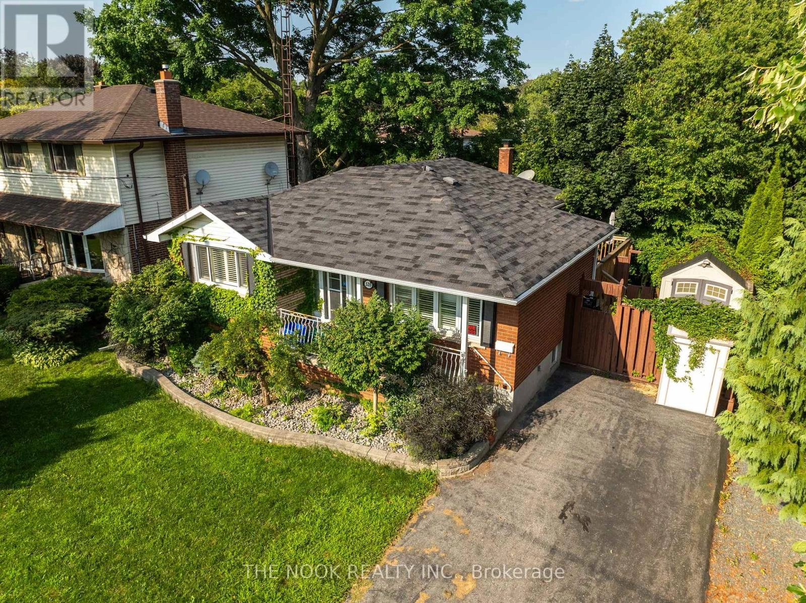 539 Brentwood Avenue, Oshawa, Ontario  L1G 2S9 - Photo 1 - E12280733