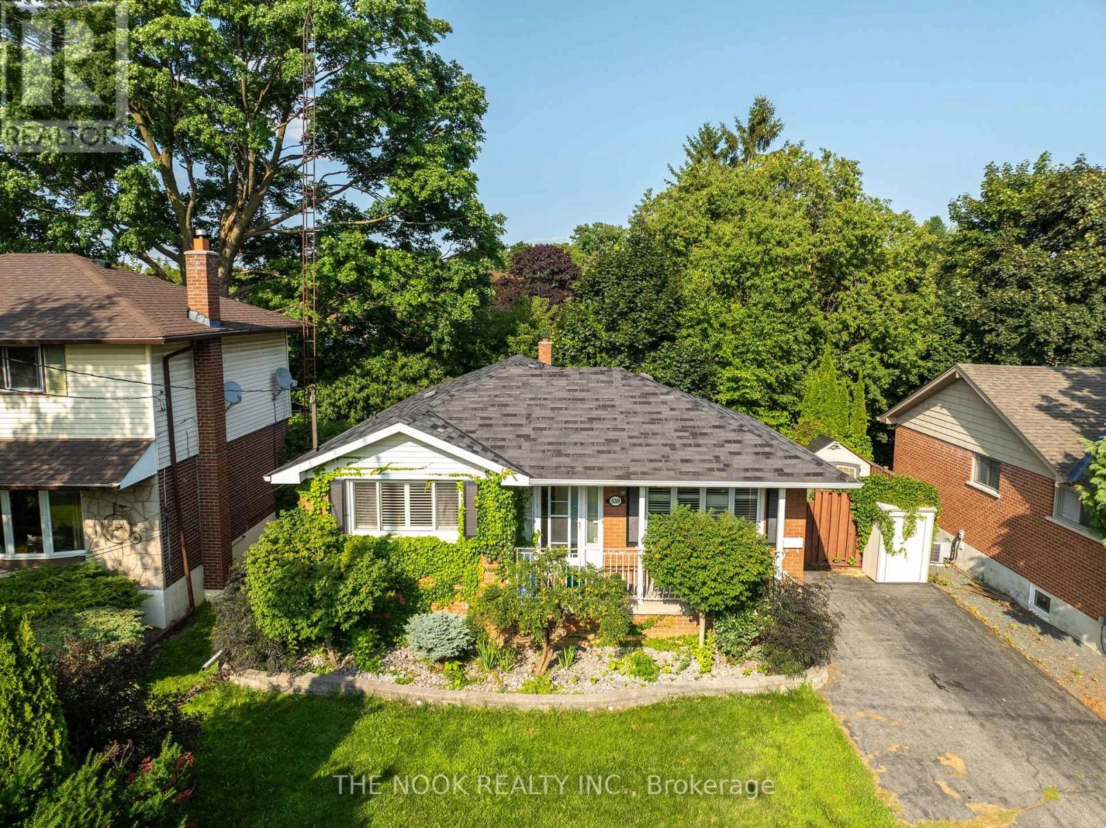 539 Brentwood Avenue, Oshawa, Ontario  L1G 2S9 - Photo 2 - E12280733