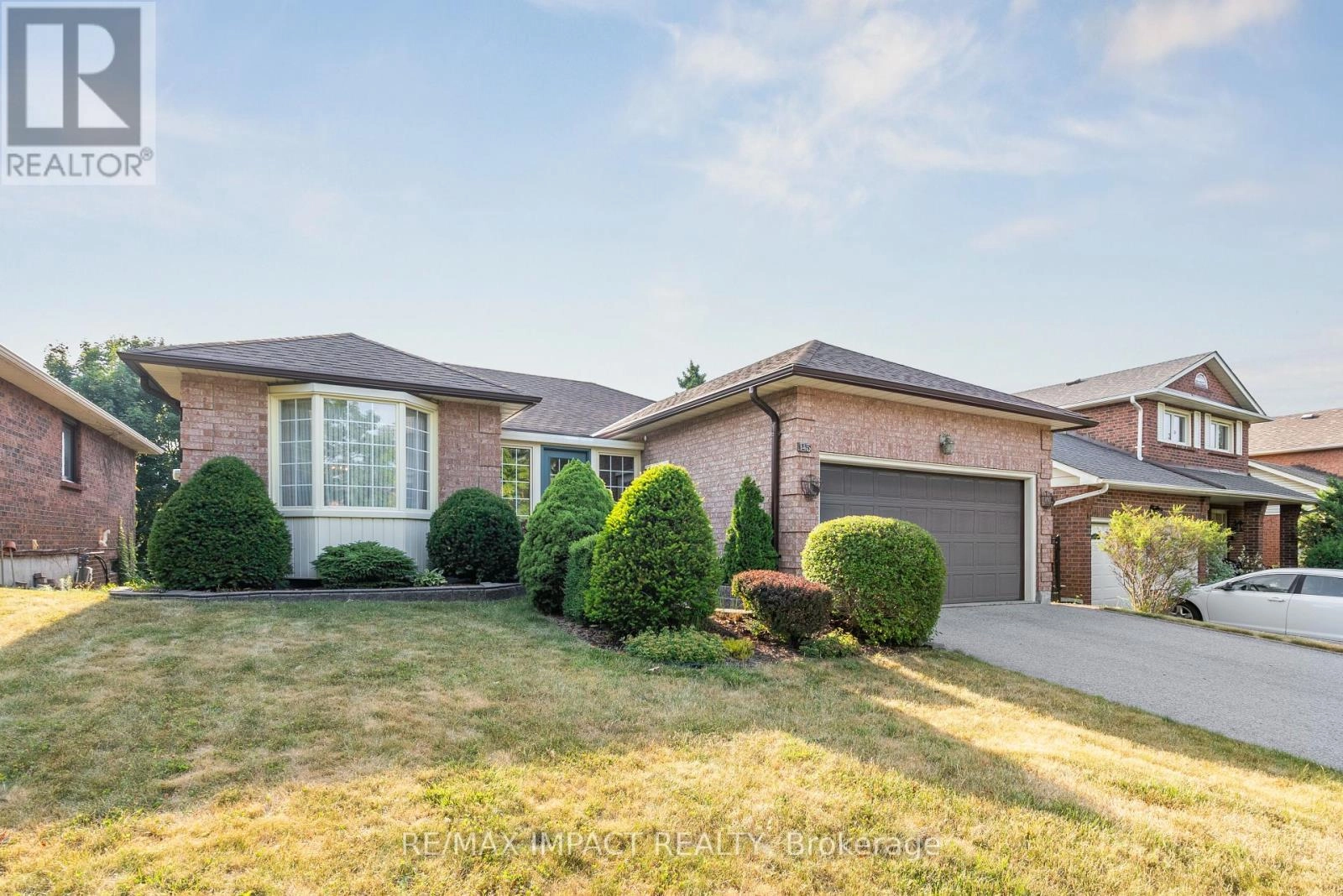 145 Hialeah Crescent, Whitby, Ontario  L1N 6V8 - Photo 2 - E12280978
