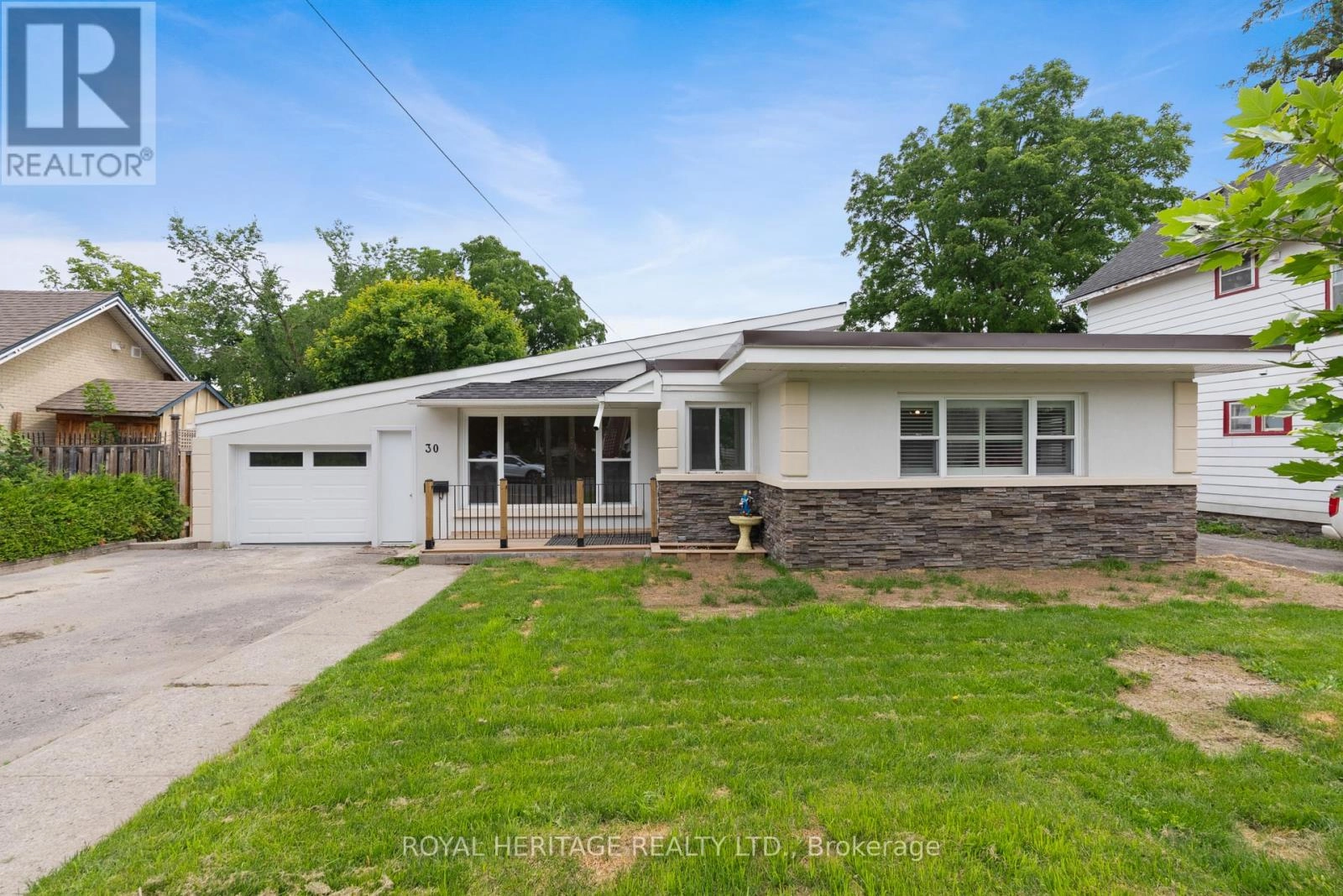 30 Albert Street S, Kawartha Lakes, Ontario  K9V 3G7 - Photo 1 - X12282200