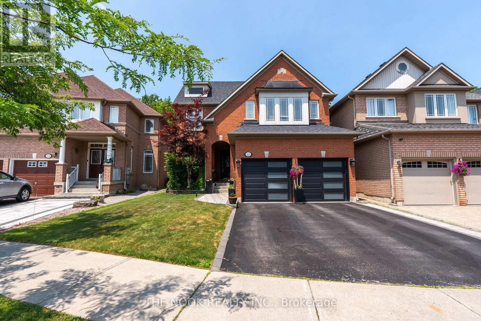 122 Estate Garden Drive, Richmond Hill, Ontario  L4E 3V6 - Photo 1 - N12282372