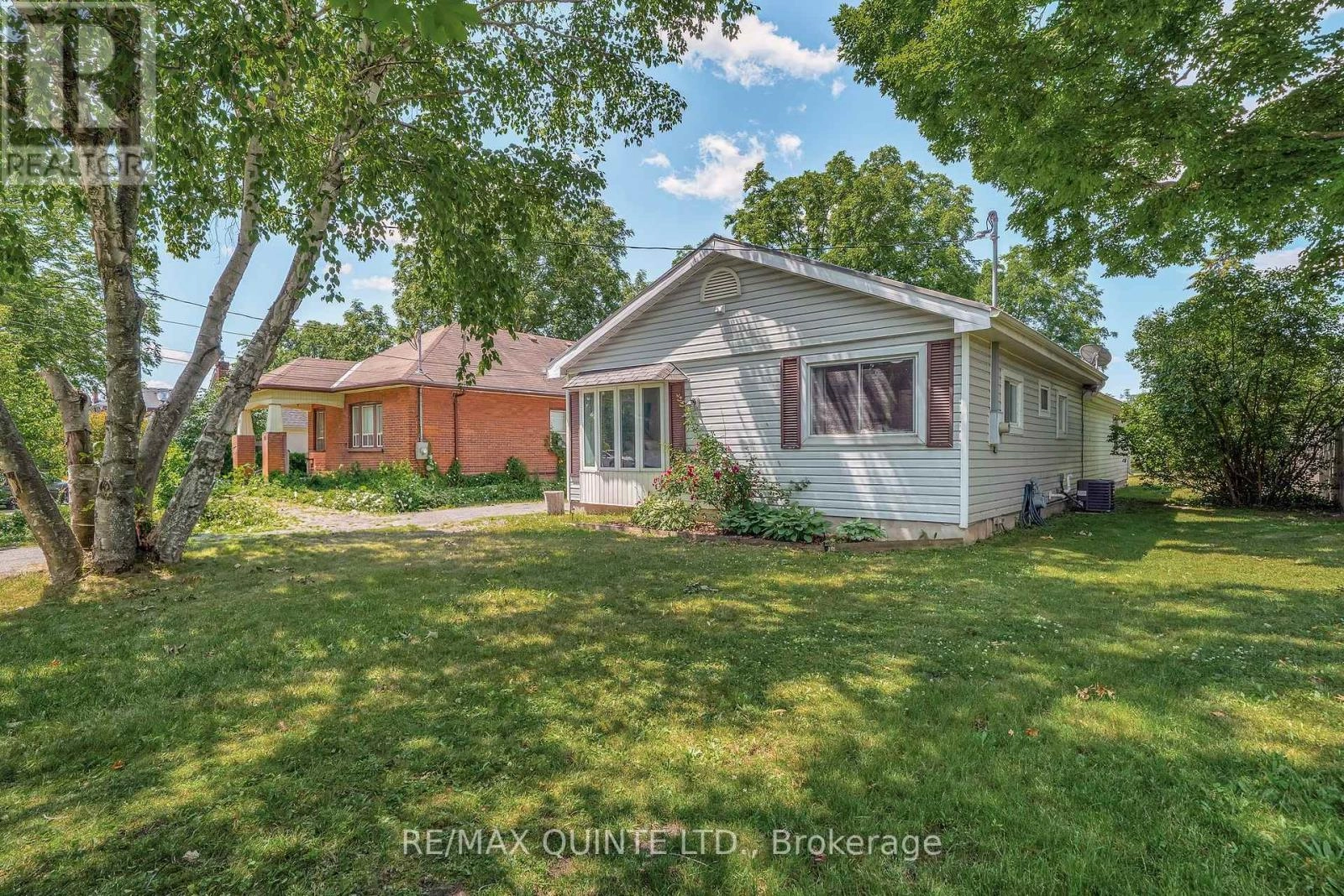 50 Prince Of Wales Drive, Belleville, Ontario  K8P 2T7 - Photo 1 - X12282630