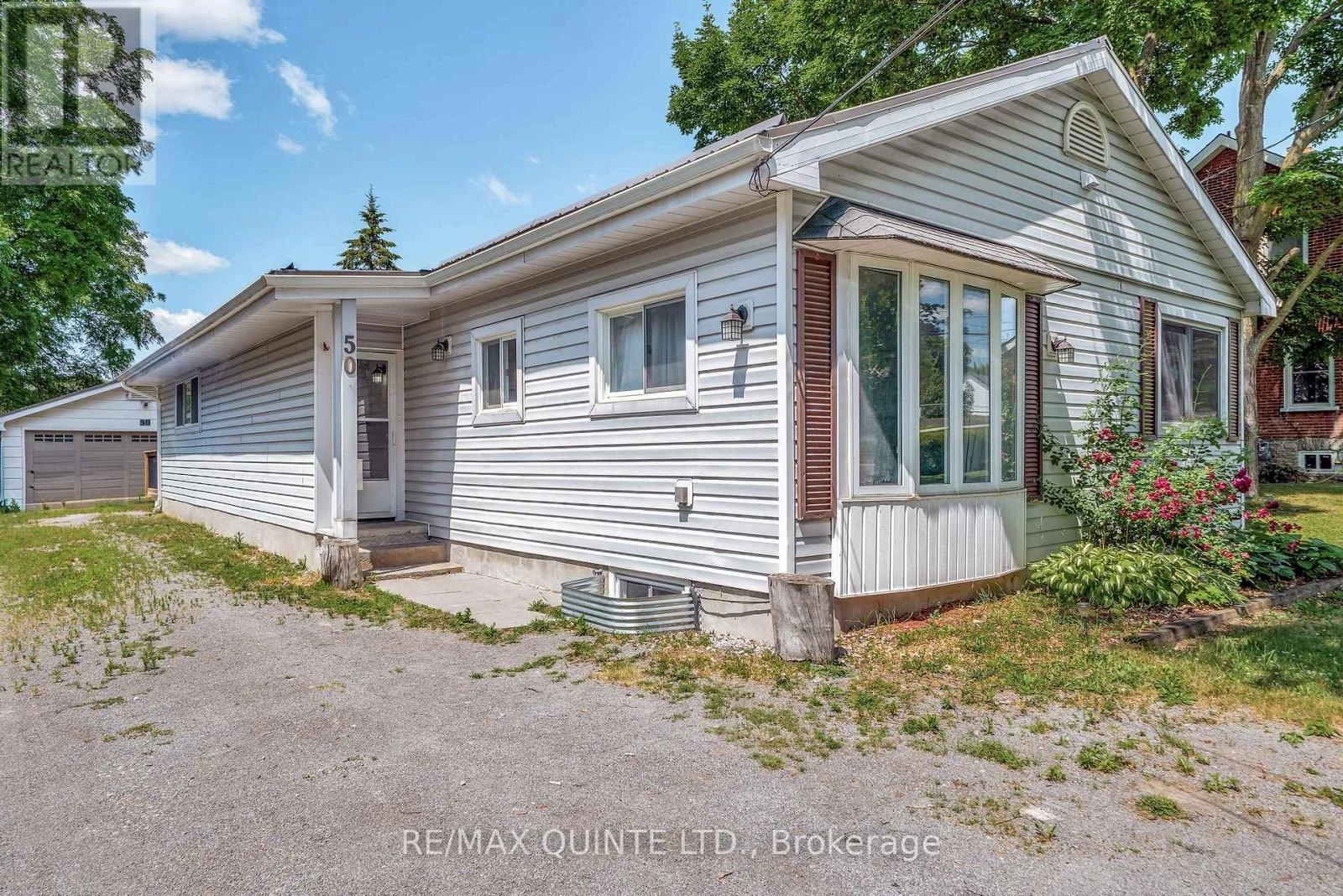 50 Prince Of Wales Drive, Belleville, Ontario  K8P 2T7 - Photo 3 - X12282630